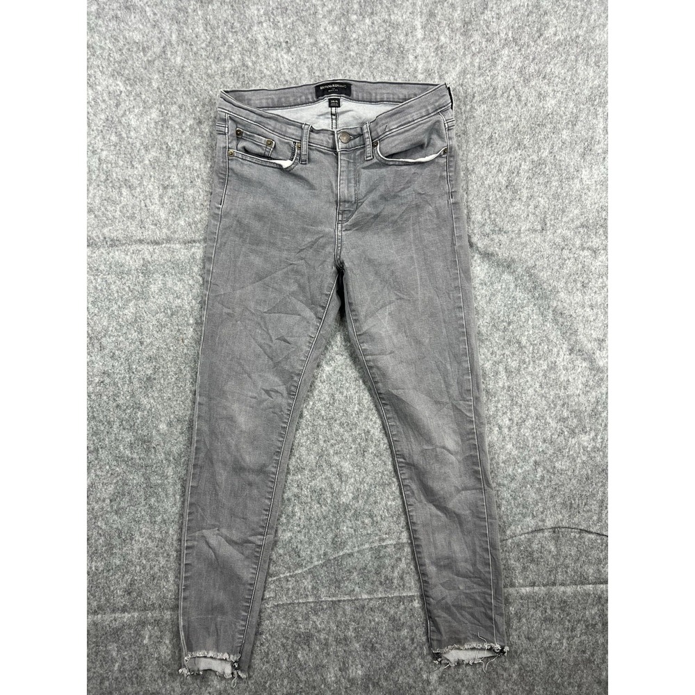 Banana Republic Women's Light Gray Skinny Fit Distressed Raw Hem Denim Size 28/6